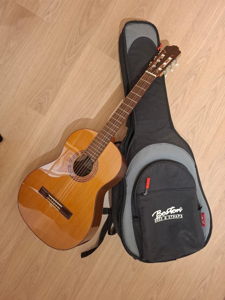 Klassieke gitaar 4/4 met accessoires, Enlèvement, Utilisé, Guitare classique ou espagnole, Avec valise