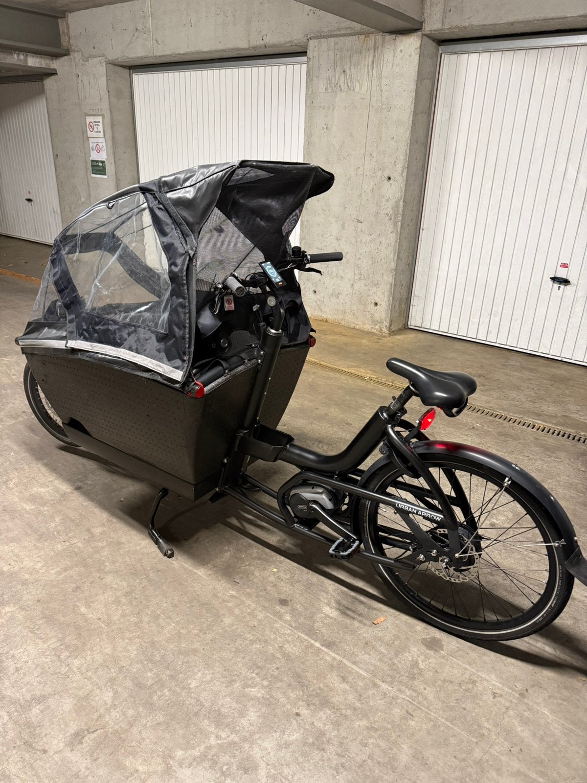 Urban Arrow bakfiets, Enlèvement, Comme neuf