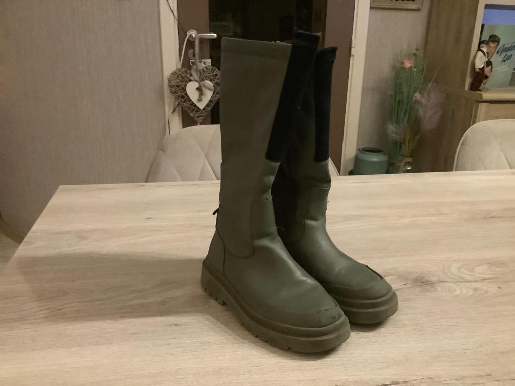 Bottes en caoutchouc vertes pour fille (taille 30), Bottes, Enlèvement ou Envoi, Zara, Utilisé