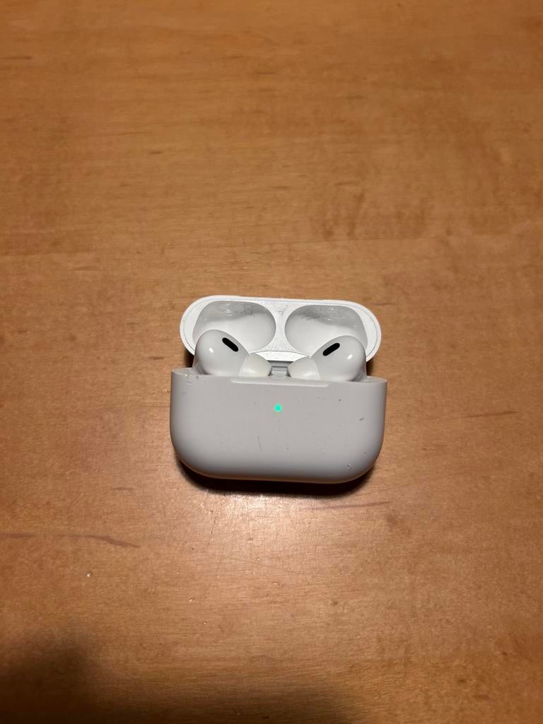 Apple Airpods Pro (2e génération, A3048), Enlèvement ou Envoi, Utilisé, Intra-auriculaires (In-Ear), Bluetooth