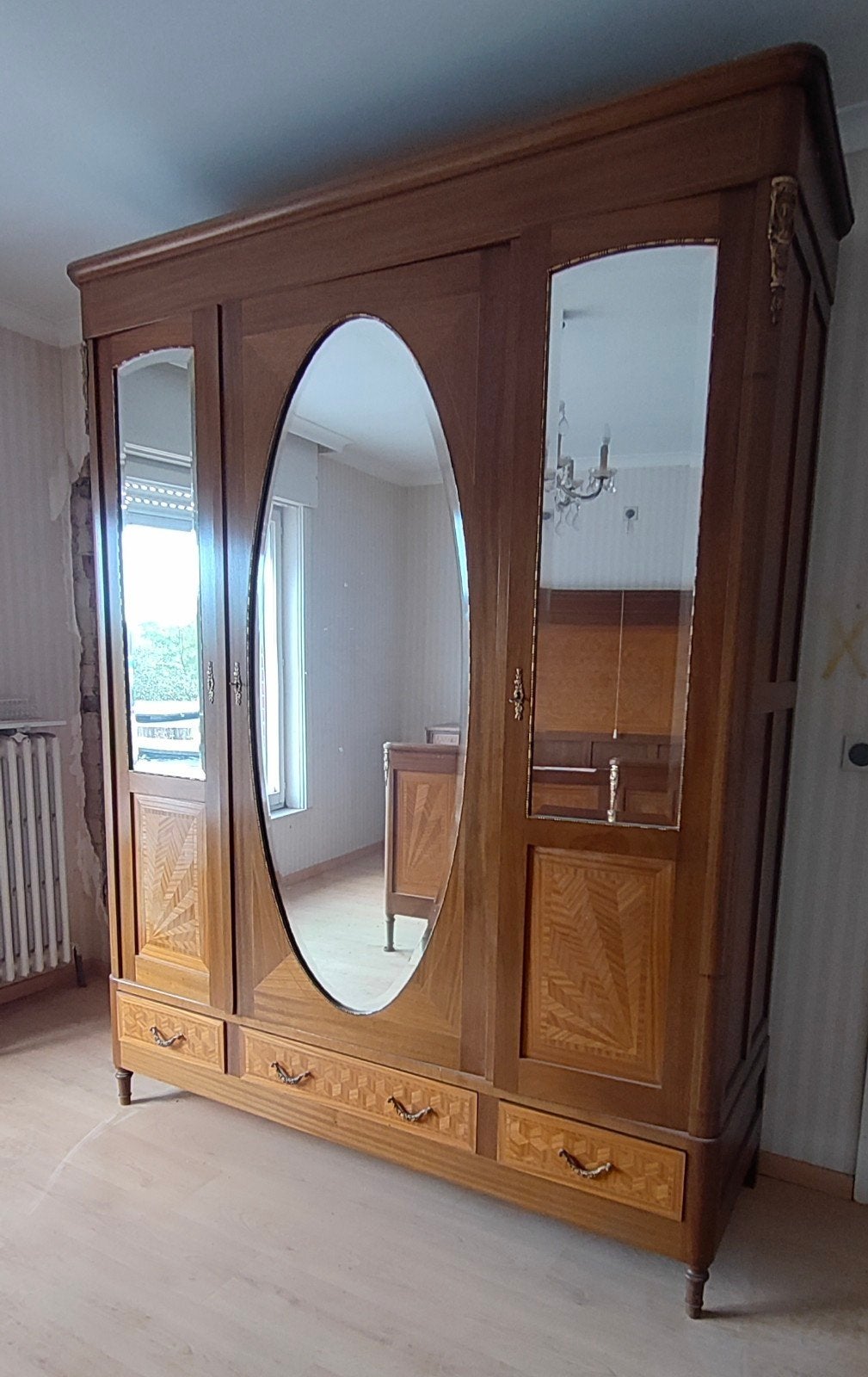 Chambre des années 1920 Jugendstil/Art Nouveau, Enlèvement