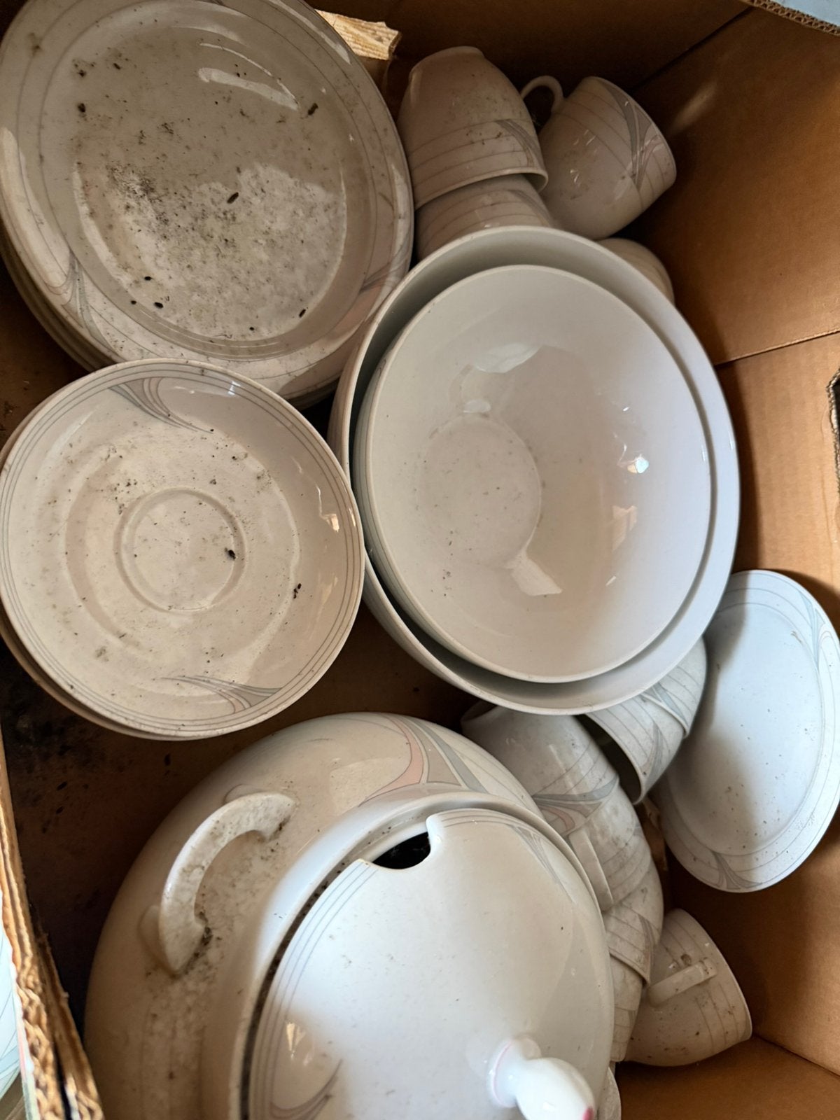 Servies compleet, Ophalen
