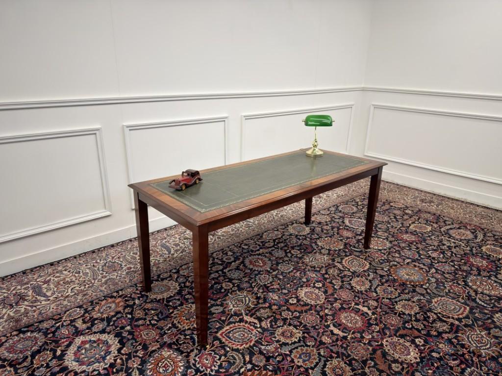 Klassiek Engels Chesterfield Schrijftafel Bureau, Antiek en Kunst, Ophalen