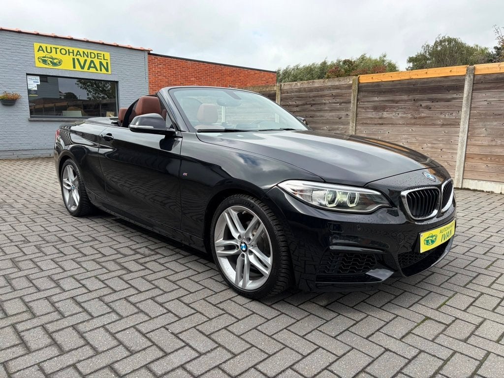 BMW 218i Cabrio Automaat, 4 zetels, Euro 6, Lichtsensor, Zwart