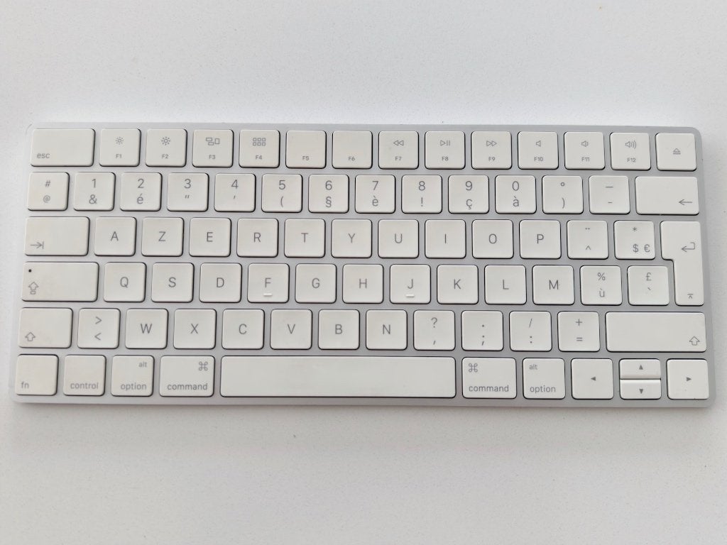 Originele Apple Magic Keyboard - Draadloos & Oplaadbaar, Enlèvement ou Envoi, Azerty, Utilisé, Apple