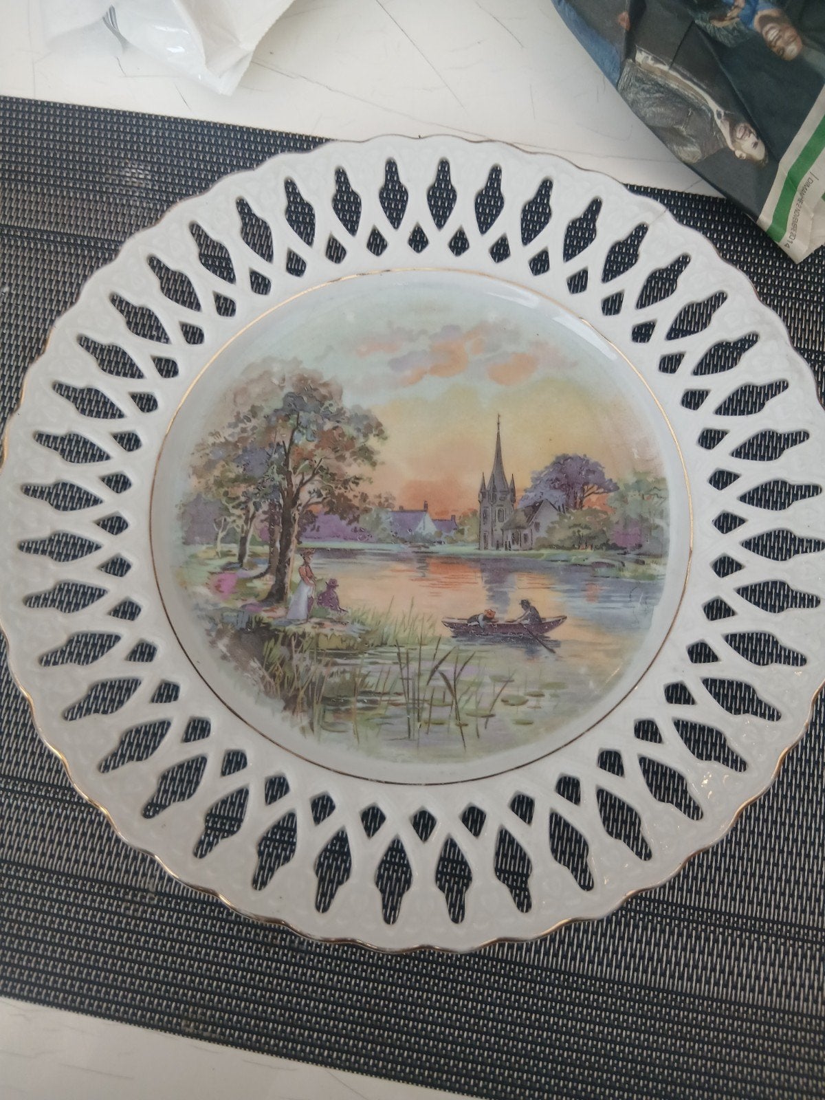 assiette decorative, Enlèvement