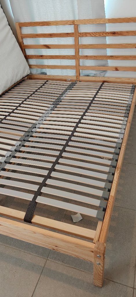 TARVA grenenhouten bedframe (140x200 cm) + LURÖY lattenbodem, Autres dimensions, 210 cm, Comme neuf, Enlèvement