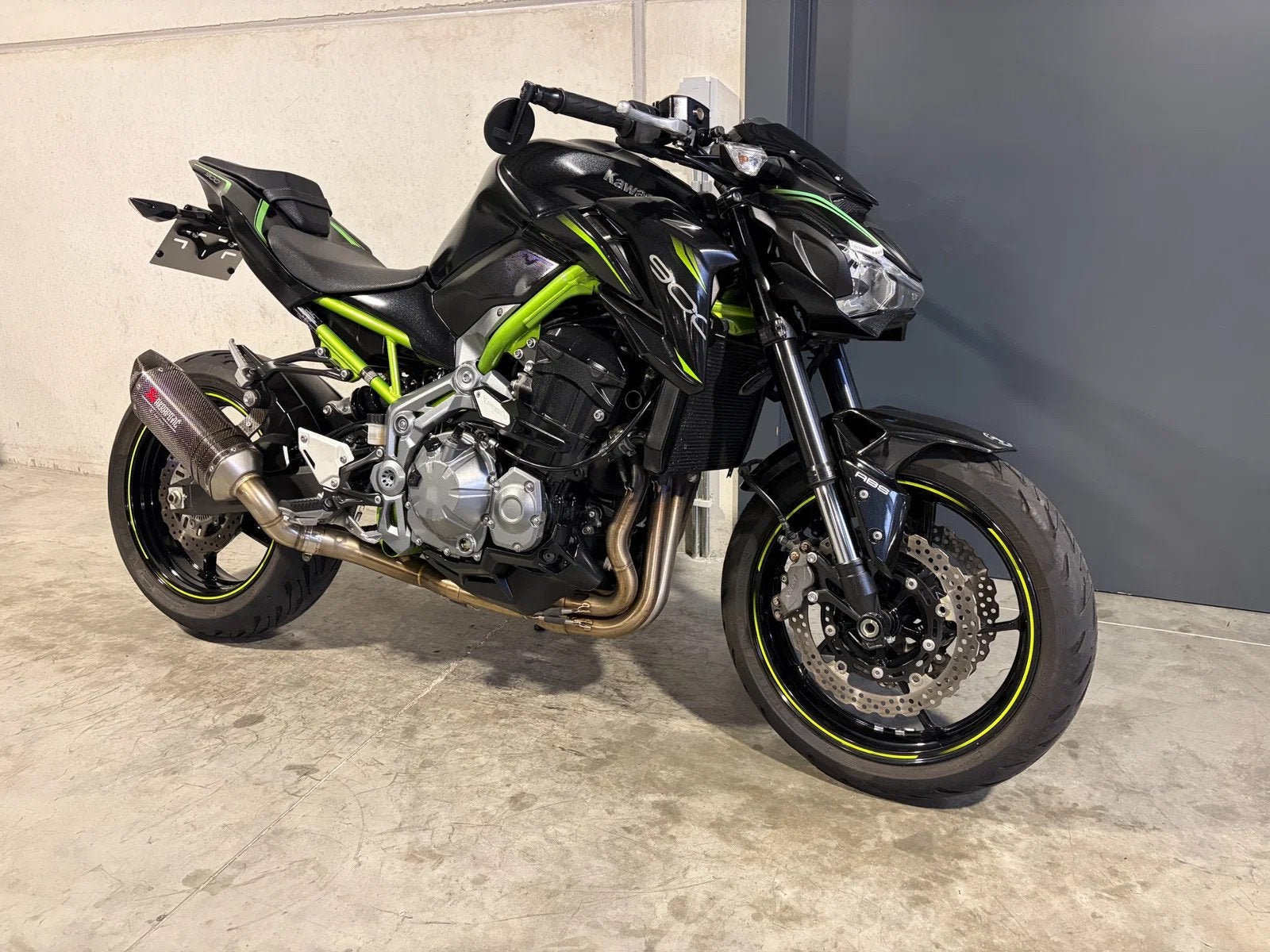 Kawasaki Z900 met volledige uitlaatlijn (bj 2019), Motoren, 900 cc, Meer dan 35 kW, Overig, Handgeschakeld