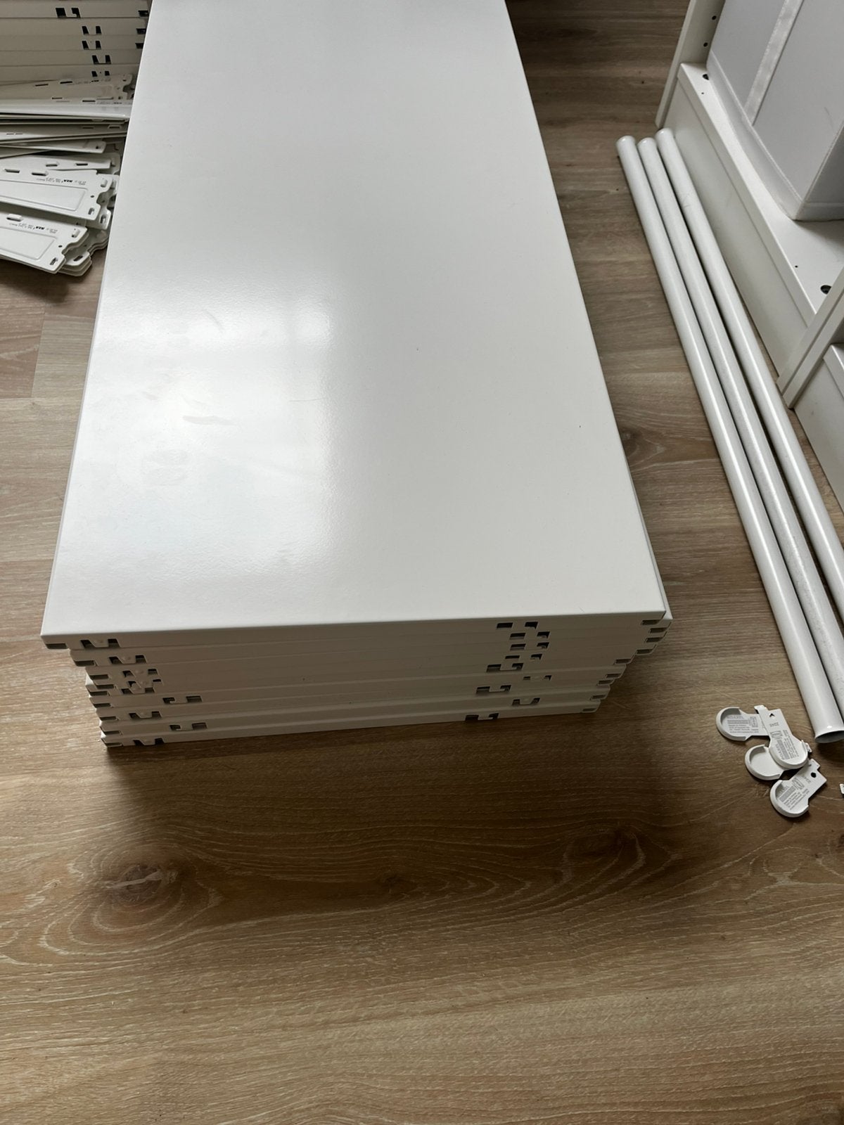 Etagères et rails de montage pour rangement, Ophalen, Zo goed als nieuw