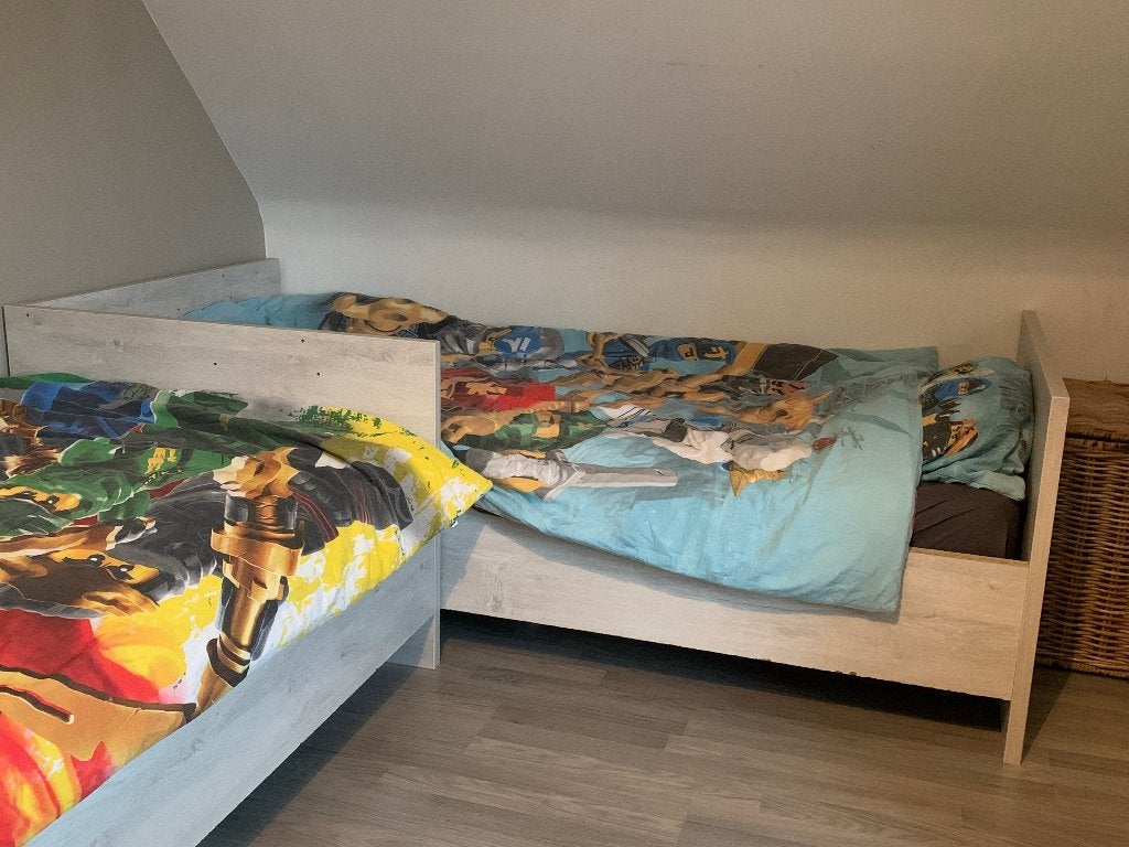 2 bedden en commode, Enlèvement, Utilisé