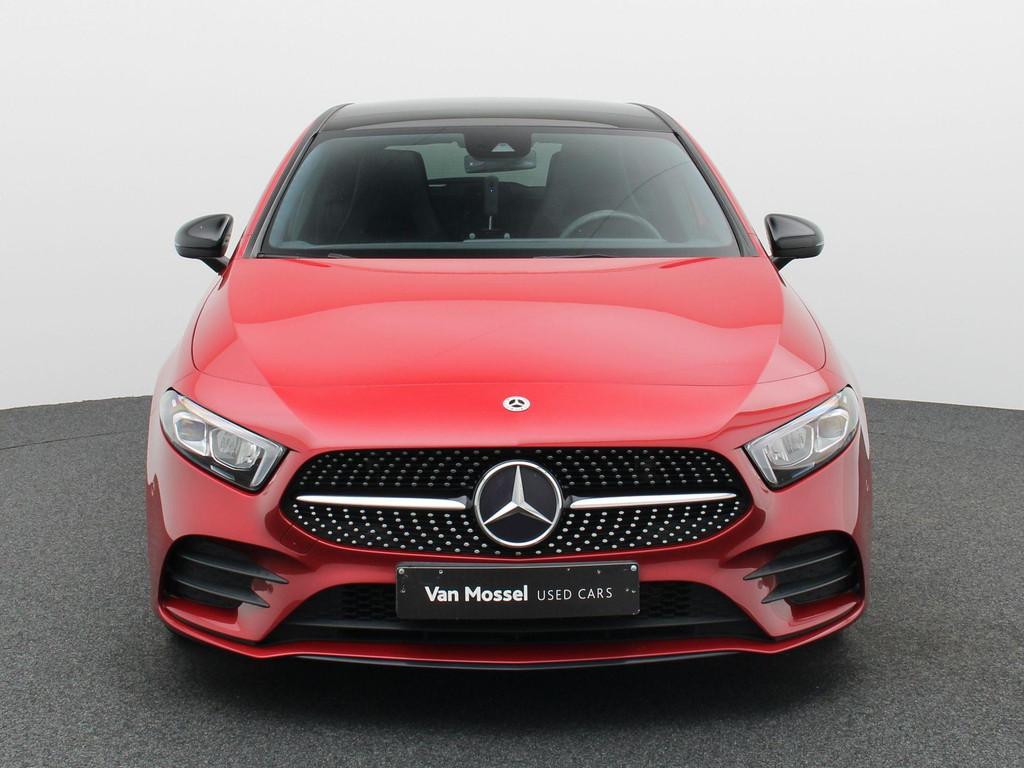 Mercedes-Benz A 160 AMG LINE + PANORAMISCH DAK + CARPLAY + C, Auto's, Voorwielaandrijving, Gebruikt, 5 deurs, 133 g/km
