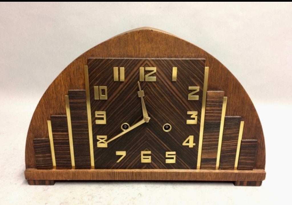 Pfeilkreuz - Amsterdamse School - Houten Klok - Tafel model, Antiek en Kunst, Ophalen