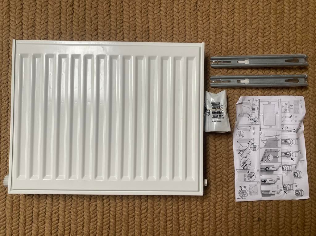 Radiator 400x500 met ophangingssysteem, Doe-het-zelf en Bouw, Verwarming en Radiatoren, Ophalen, Zo goed als nieuw, Radiator