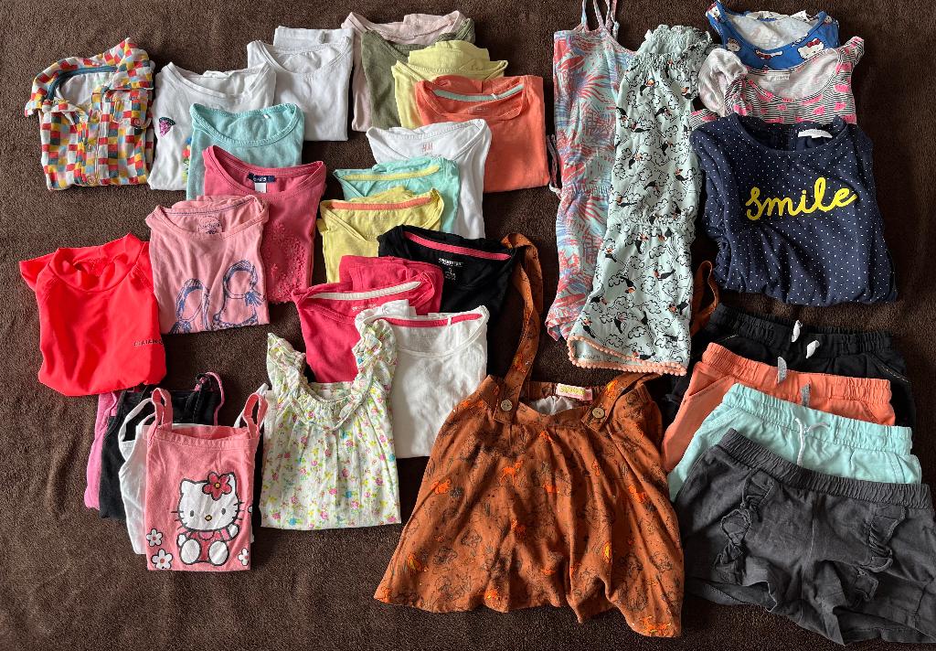 Pakket meisjeskleren maat 110 (81 stuks), Ophalen, Maat 110