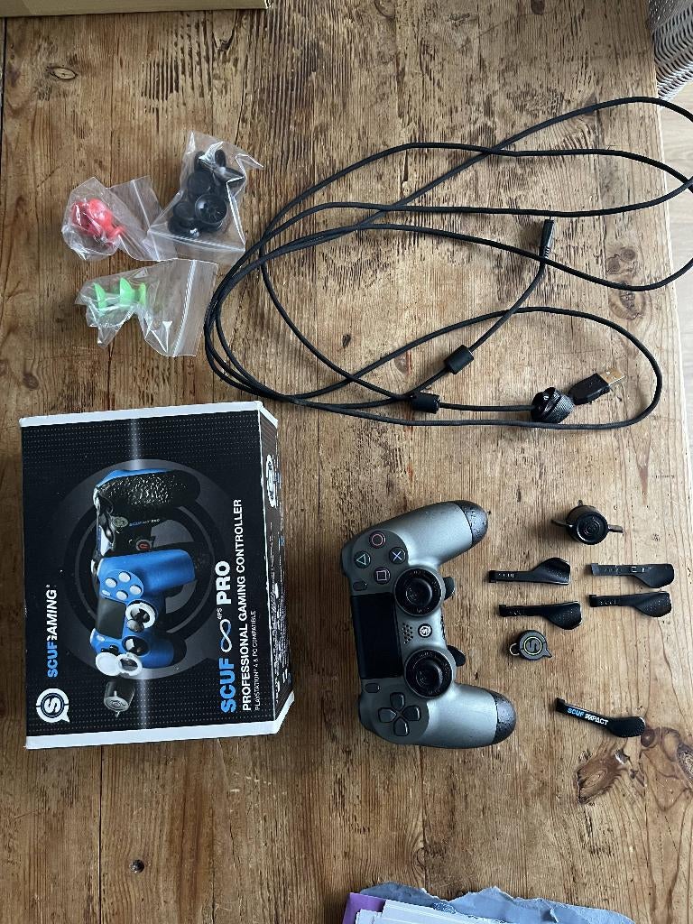 Playstation 4 scuf infinity controller ZEER goede staat, Games en Spelcomputers, Ophalen, Zo goed als nieuw