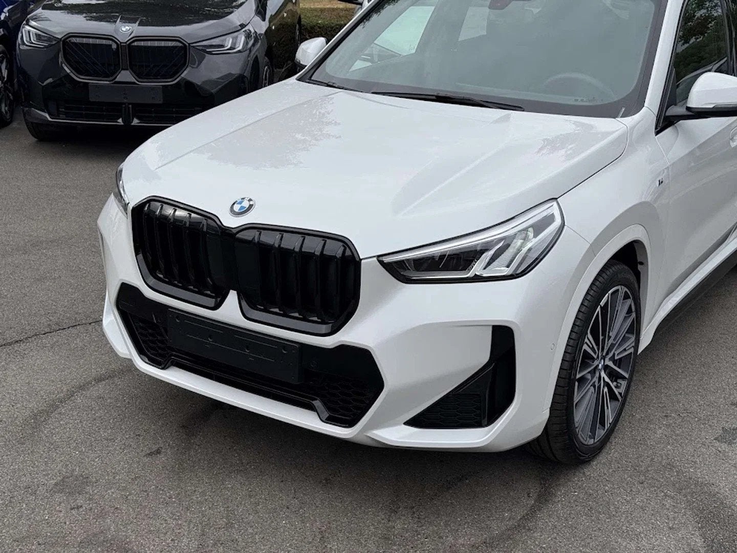 BMW X1 sDrive18i M Sport / PANODAK / TREKHAAK / DODE HOEK, Autos, Entreprise, 5 portes, 5 places, Automatique