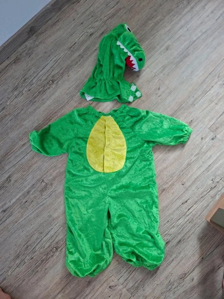 Kostuum Dino / Krokodil Gr. 86/92, Hobby en Vrije tijd, Ophalen of Verzenden