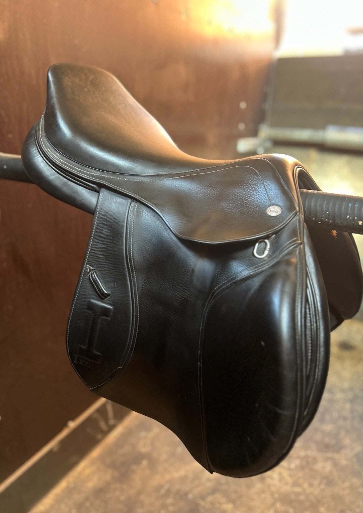 Selle Ikonic Elite, Animaux & Accessoires, Siège semi-creux, Obstacle, Ikonic, L (17.5 pouces)
