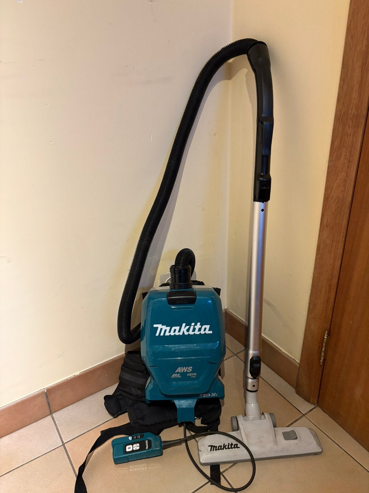 Makita 18V+18V rugstofzuiger DVC265ZXU, Enlèvement ou Envoi, Sans fil, Sac à poussière, Utilisé