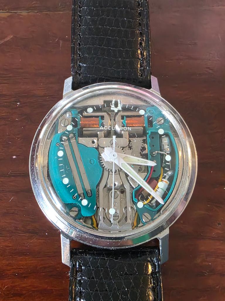 BULOVA ACCUTRON, Handtassen en Accessoires, Horloges | Antiek, Ophalen, Staal, Met bandje, Polshorloge