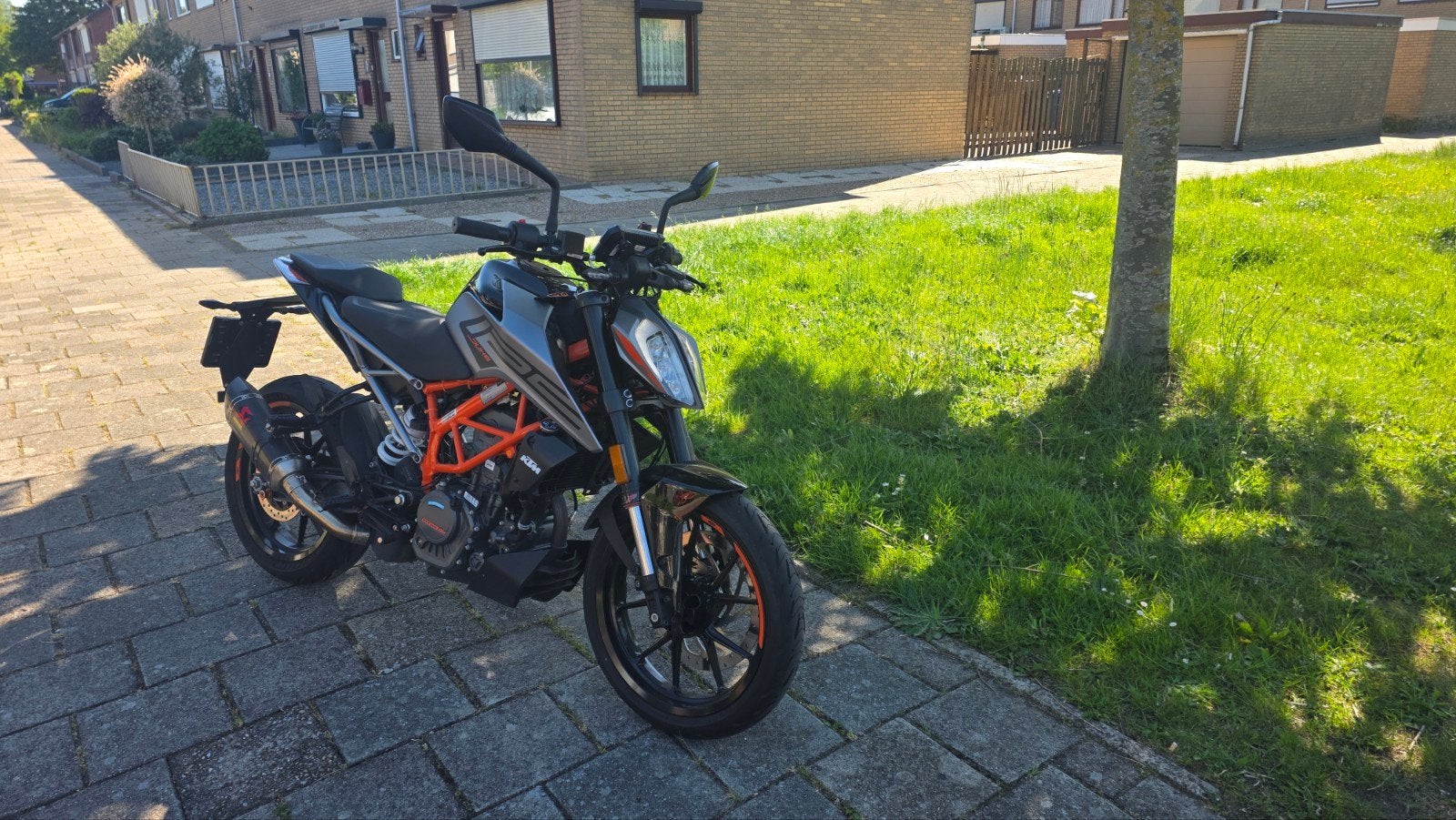 KTM Duke 125cc (11kW - A1) | Perfecte staat! Slechts 4000km, Motos, Occasion, Permis Moto A1 minimum, Particulier, Éclairage LED