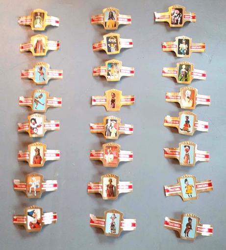 24 bagues cigare serie marionnettes mondiales, Ophalen of Verzenden, Gebruikt, Sigarenbandjes