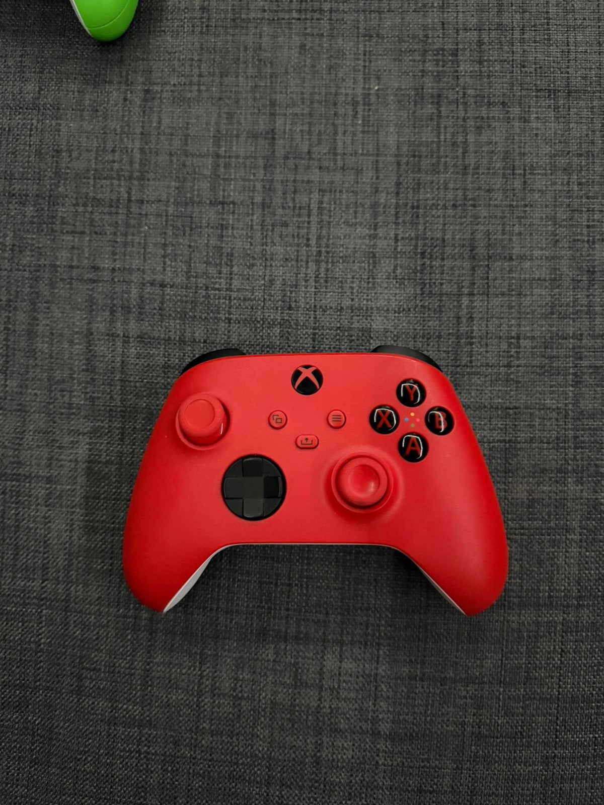 Xbox Wireless Controller rood / manette rouge, Games en Spelcomputers, Ophalen of Verzenden, Zo goed als nieuw, Controller, Draadloos