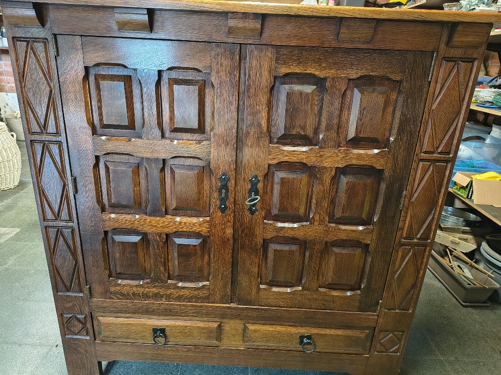 mooie eiken boekenkast of barkast, Ophalen