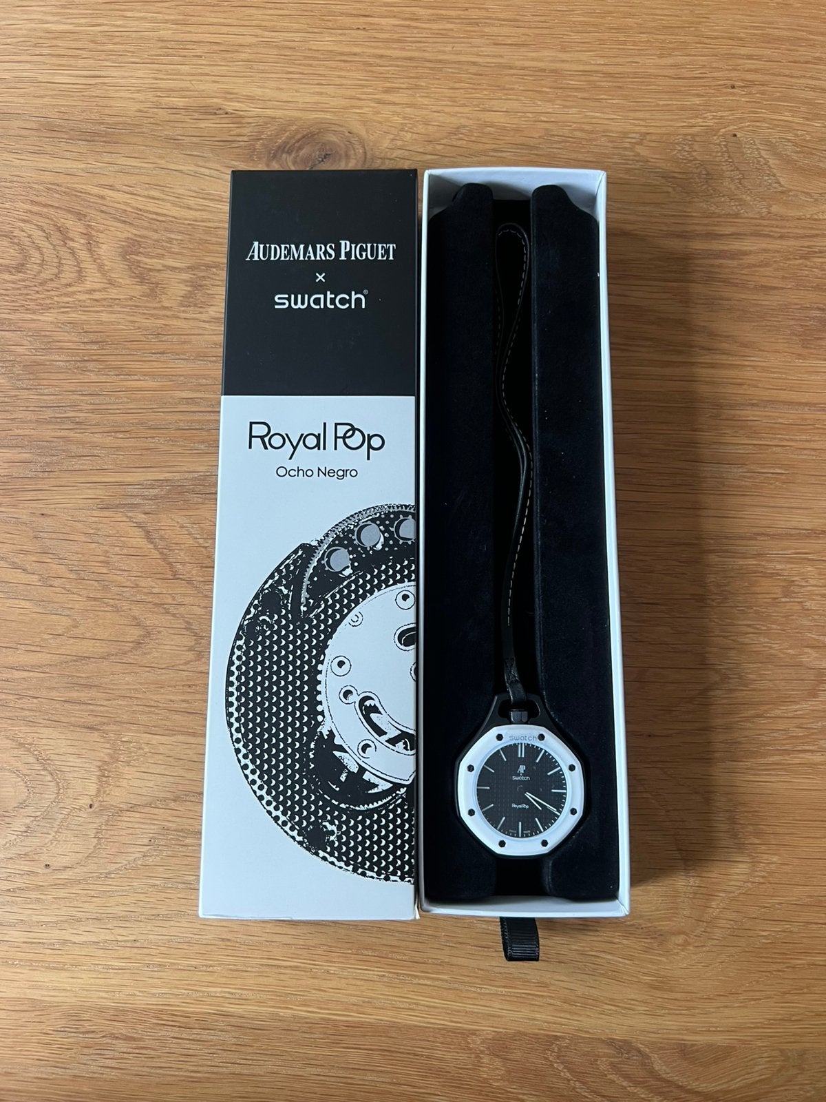 Swatch x Audemars Piguet AP Royal Pop Ocho Negro Noir 40mm, Ophalen of Verzenden, Zo goed als nieuw, Swatch
