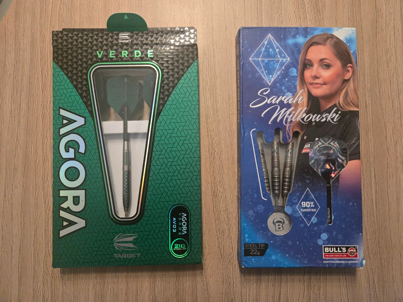 2 sets darts 21g Target & 22gr Milkowski Sarah  samen 50€, Sport en Fitness, Darts, Ophalen, Pijlen