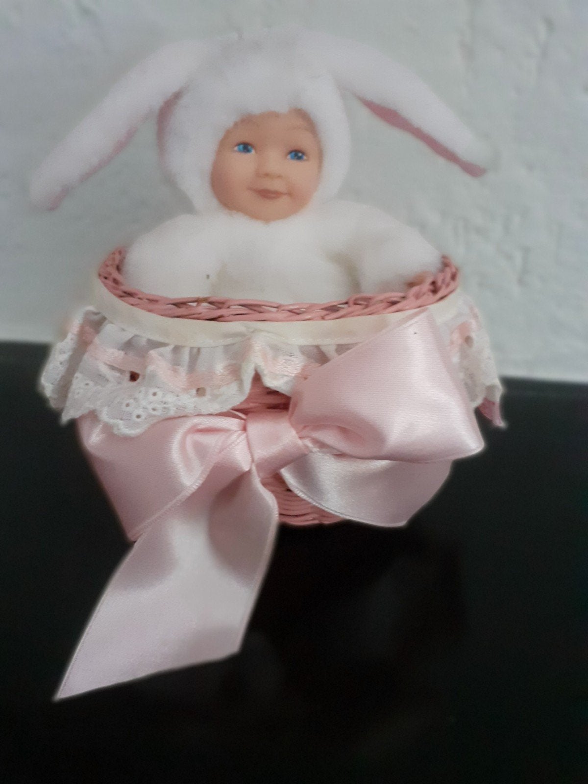 Anne Geddes konijntje in mandje, Ophalen of Verzenden