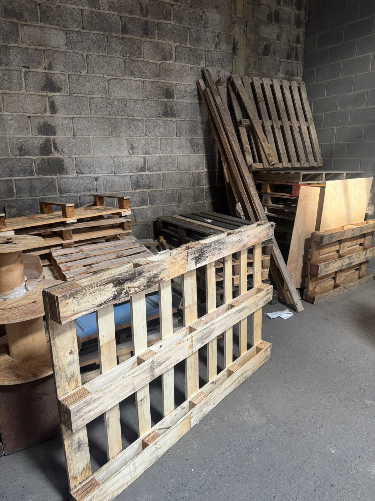 Bois a donner, Bricolage & Construction, Bois & Planches, Enlèvement, Comme neuf