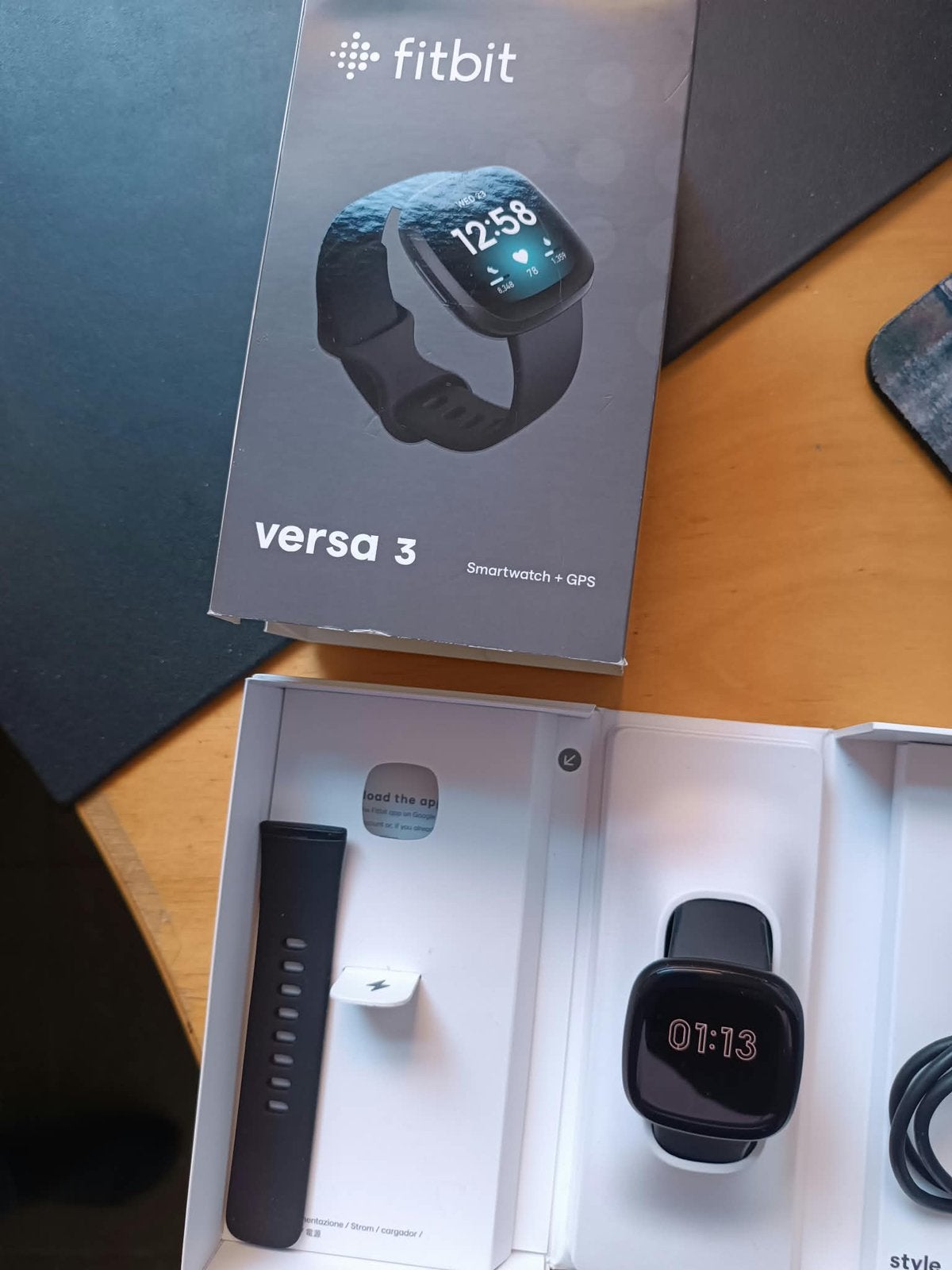 Fitbit versa 3, Bijoux, Sacs & Beauté, Enlèvement, Utilisé