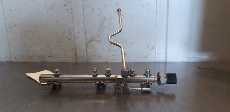 RAMPE D'INJECTION BMW 3 serie (E92) (|13537562474|7562474|), Utilisé, BMW