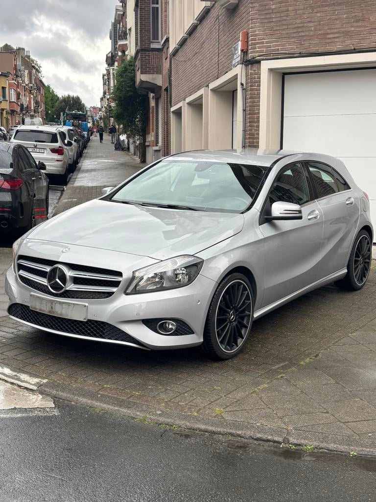 Mercedes A180, Autos, 90 kW, 5 portes, Particulier, Tissu