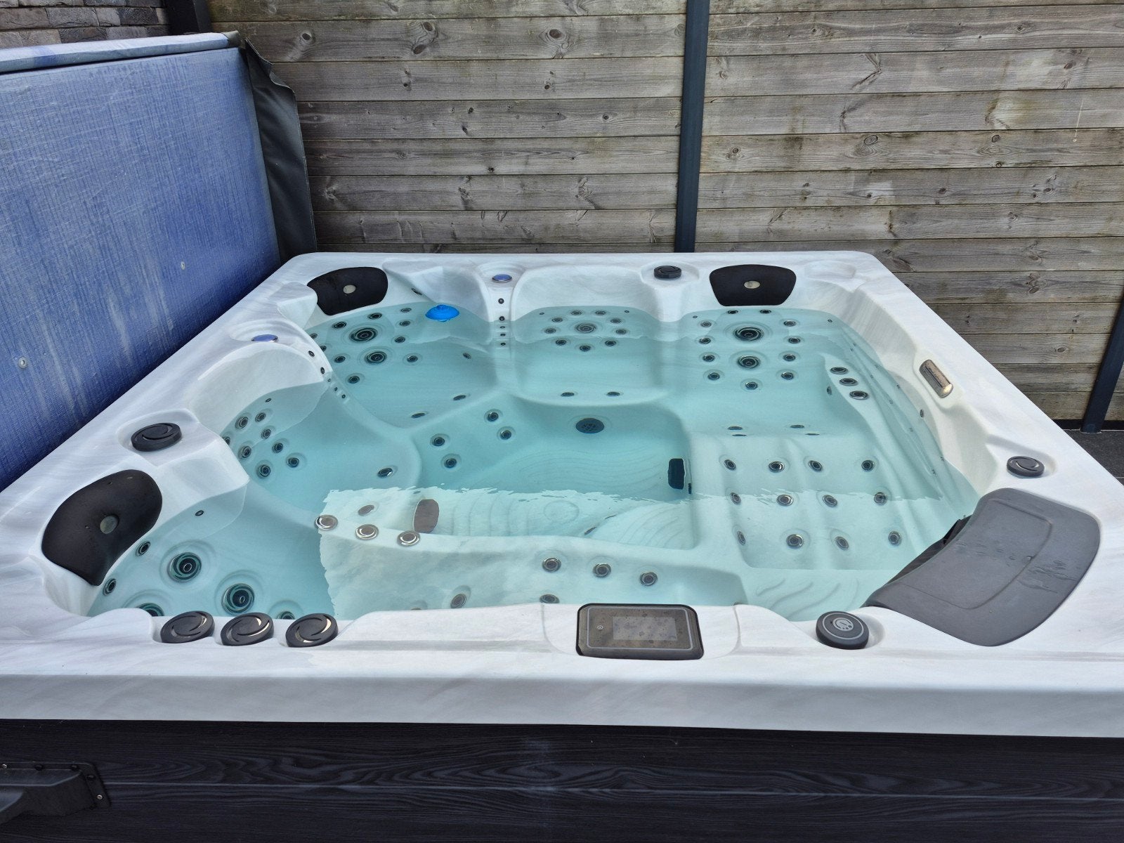 Jacuzzi pour 5 personnes | arum cristallo, Jardin & Terrasse, Bains à remous et Spas, Filtre, Enlèvement ou Envoi