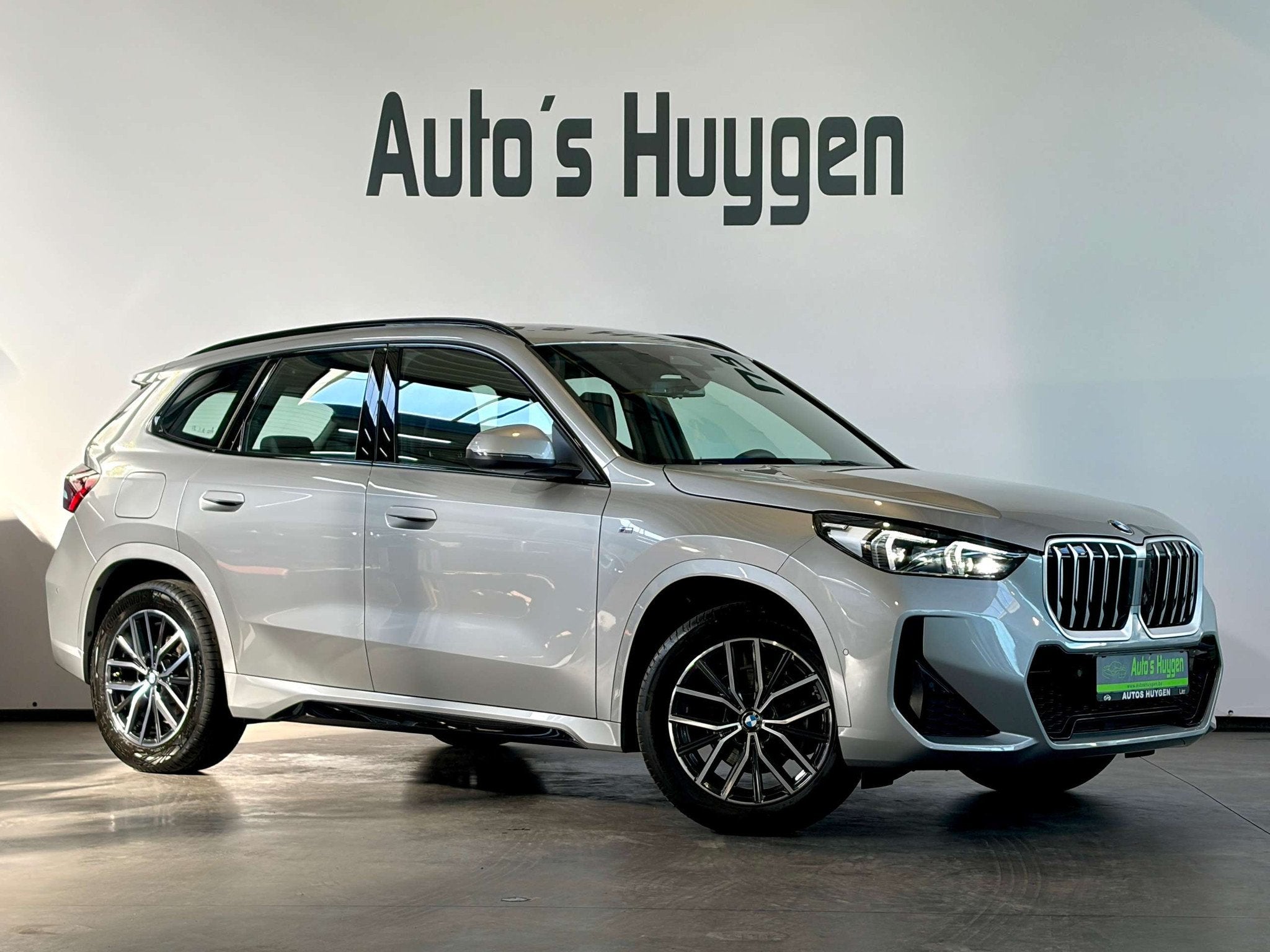 BMW X1 1.5iA sDrive18i M-Sport (bj 2025, automaat), Automaat, SUV of Terreinwagen, Zilver of Grijs, Benzine