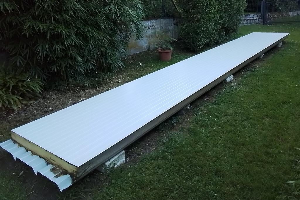 1 panneau sandwich de 6,70/1,10m et 10cm d’isolant, Bricolage & Construction, Enlèvement