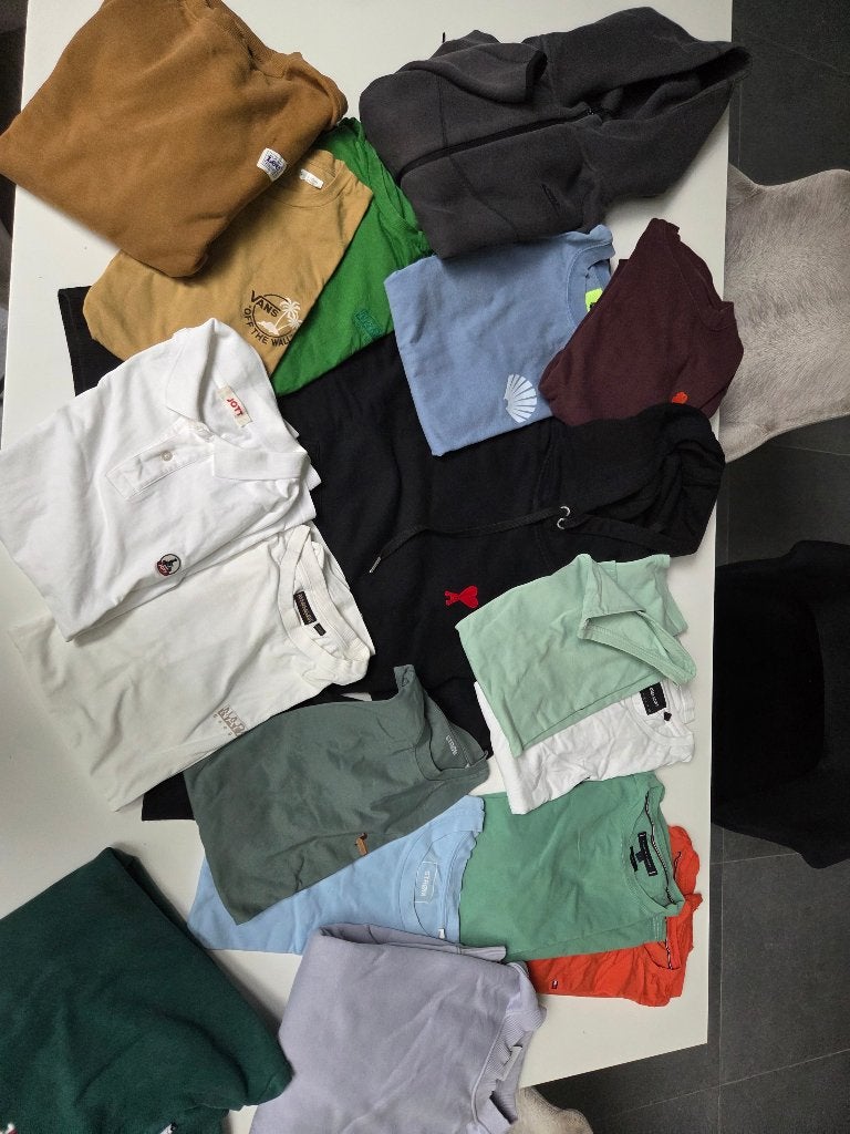 Lot de 17 sweats et t-shirts, Enlèvement, Comme neuf, Taille 48/50 (M)
