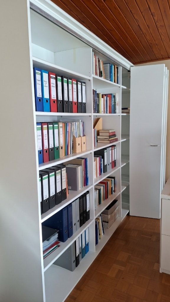 Bibliothèque blanche FERMÉE avec 3 portes pratiques, Maison & Meubles, Avec porte(s), 25 à 50 cm, 200 cm ou plus, Enlèvement