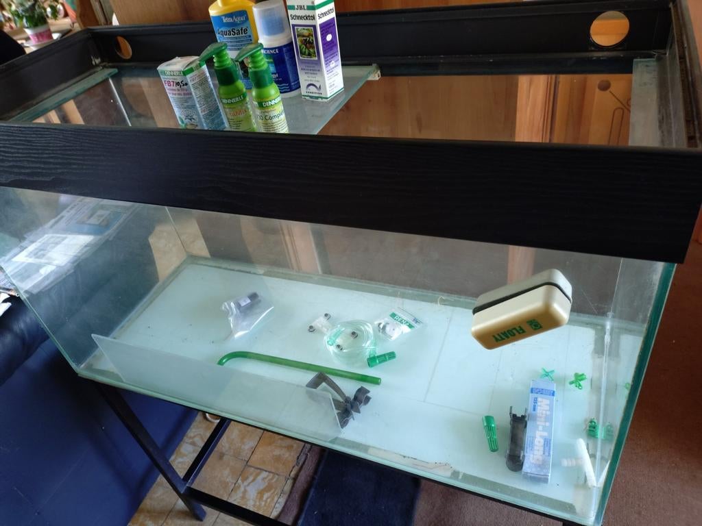 Aquarium 100ltr et ses accessoires, Enlèvement, Utilisé