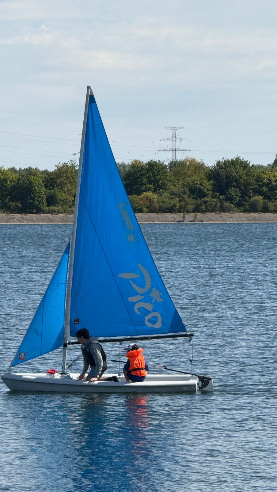 Laser Pico in prima staat met nieuwe zeilen, haventrailer, Watersport en Boten, Ophalen, Zo goed als nieuw