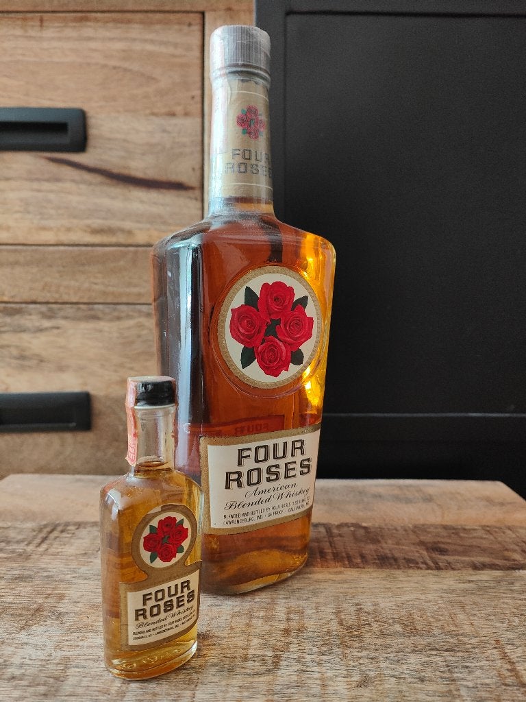 Whisky américain Four Roses Vintage 1960 V2 43 % 50 ml, Collections, Vins, Neuf, Autres types, Autres régions, Pleine, Enlèvement ou Envoi