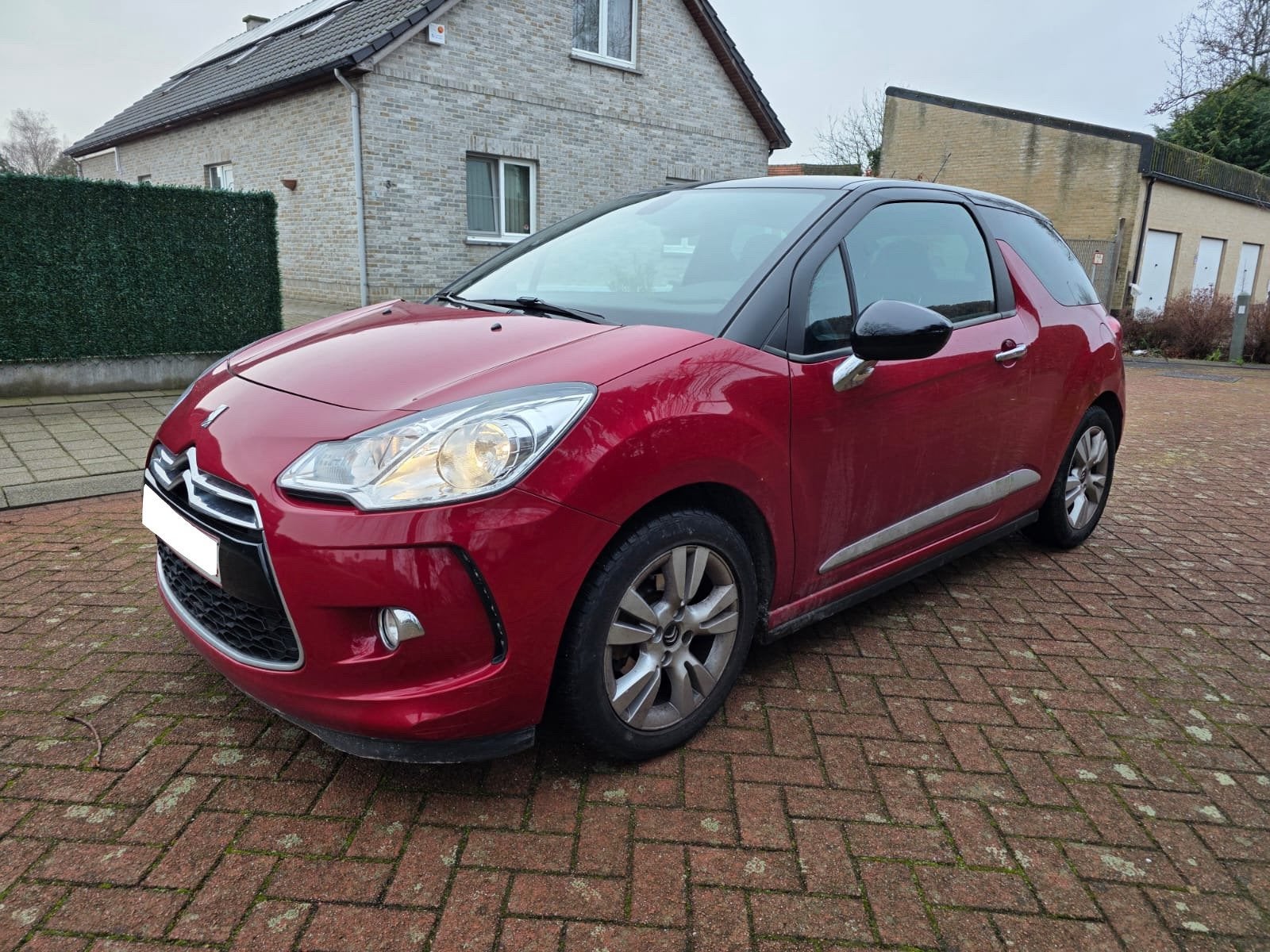 Citroën ds3 1.6 hdi 105000 km 06/2015 euro5b, Autos, Rouge, Euro 5, Achat, Boîte manuelle