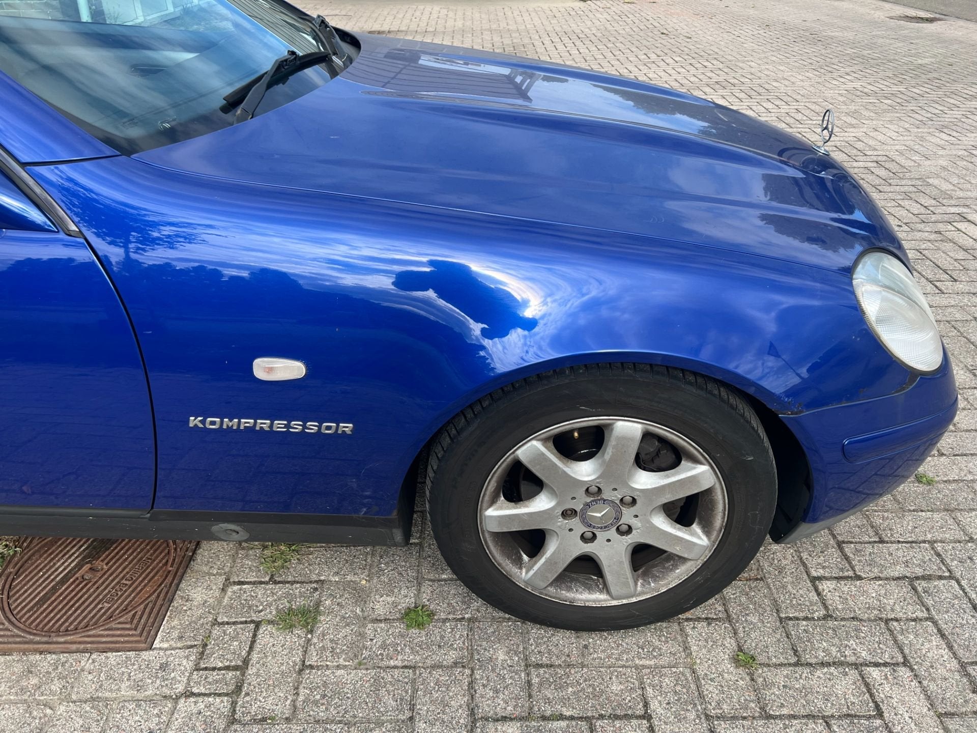 Aile avant droite MERCEDES SLK R170 BLEUE 352 1996-2004, Mercedes-Benz AG, Mercedes-Benz, Utilisé, Mercedesstrasse 120
70372  Stuttgart, DE
