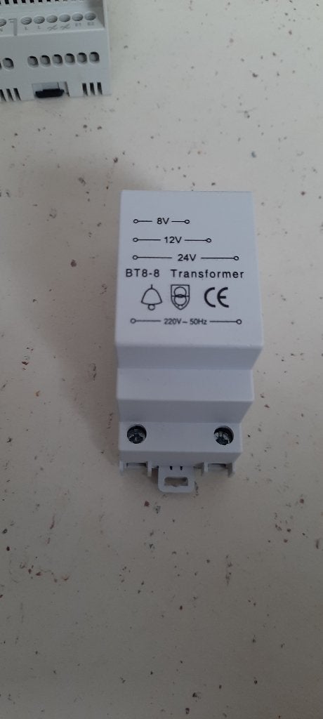 BT8-8 transformateur de sonnette – 8/12/24 V – 8 VA, Maison & Meubles, Sonnettes, Enlèvement ou Envoi, Comme neuf, Filaire