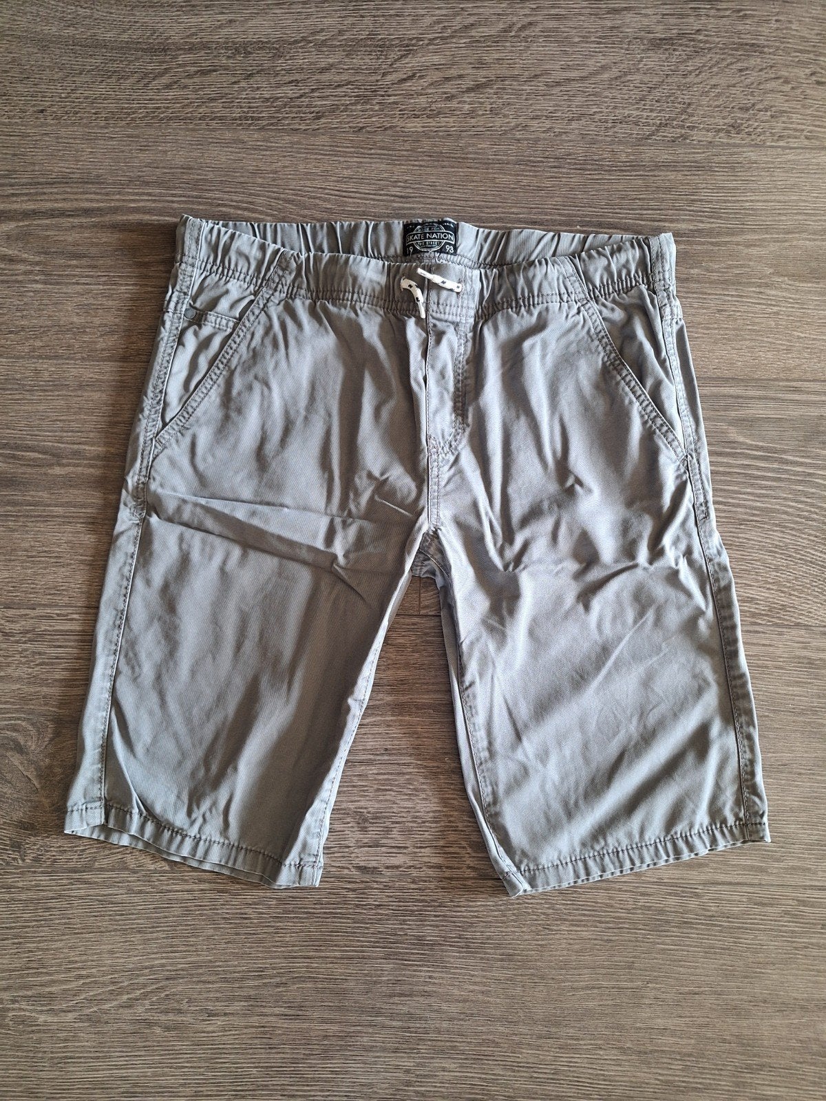 Short size 164, Kinderen en Baby's, Kinderkleding | Maat 164, Ophalen of Verzenden, Zo goed als nieuw, Jongen, Broek