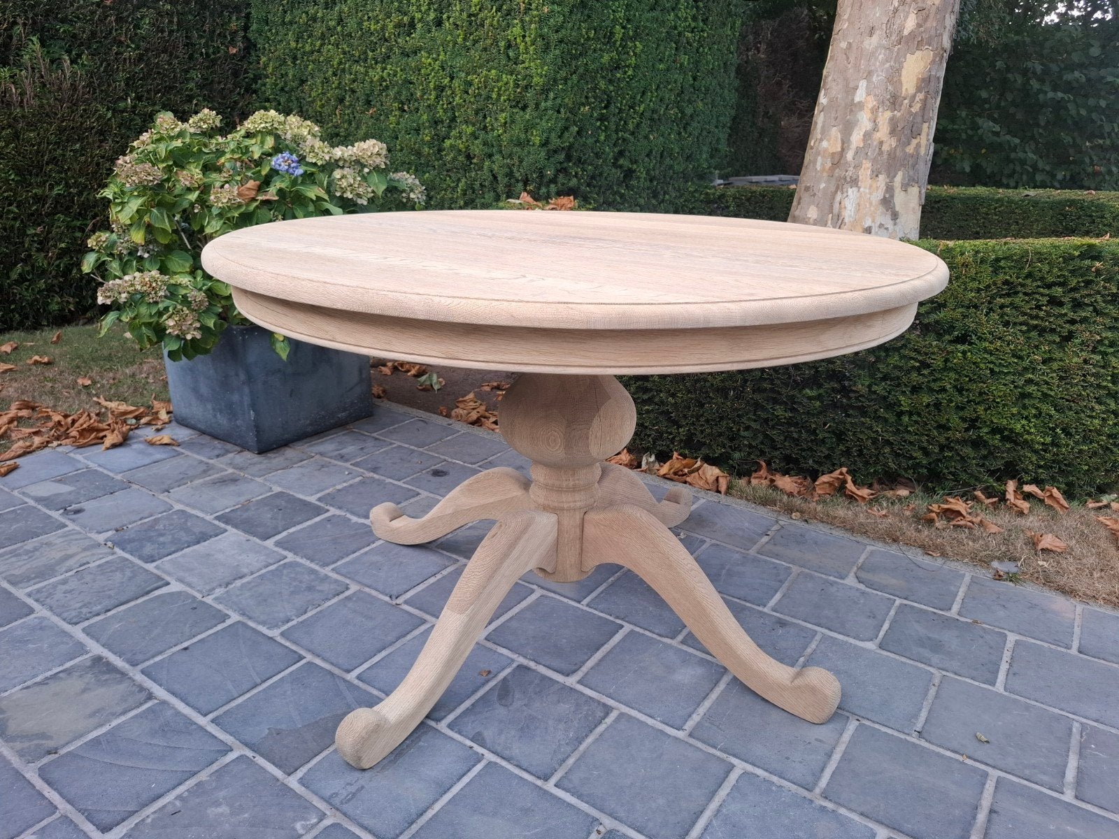 Table de salle à manger ronde entièrement en chêne massif. G, Enlèvement ou Envoi
