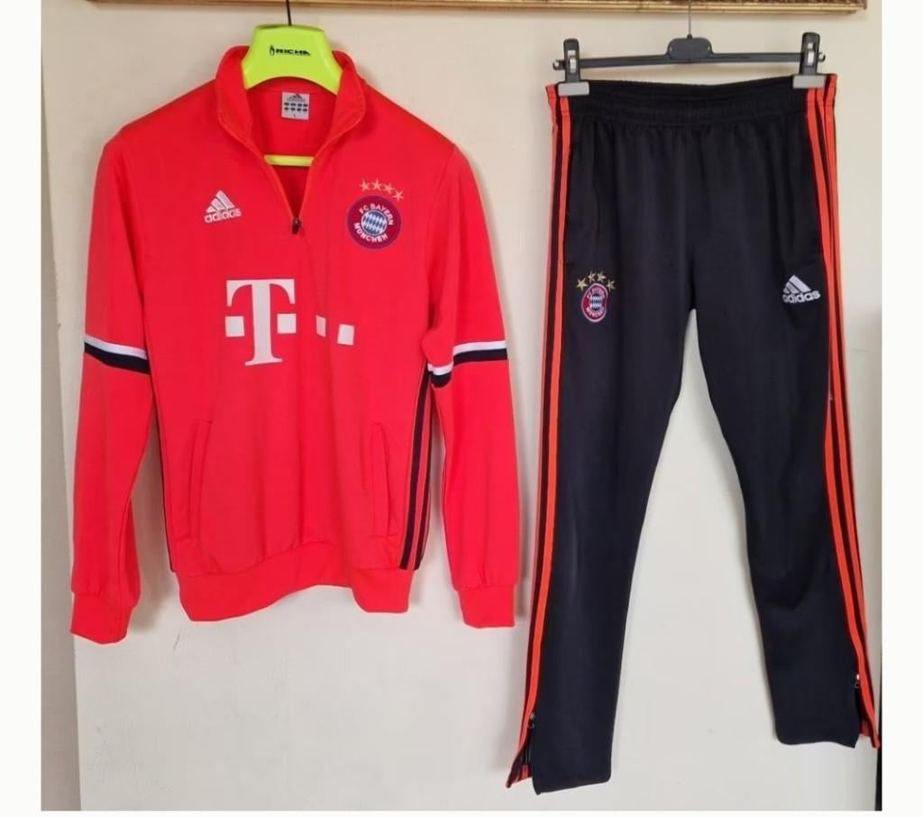 Training👍"Bayern Munchen"👍Top staat + uniek item👍m:L👍, Kleding | Heren, Sportkleding, Zo goed als nieuw, Voetbal, Maat 52/54 (L)