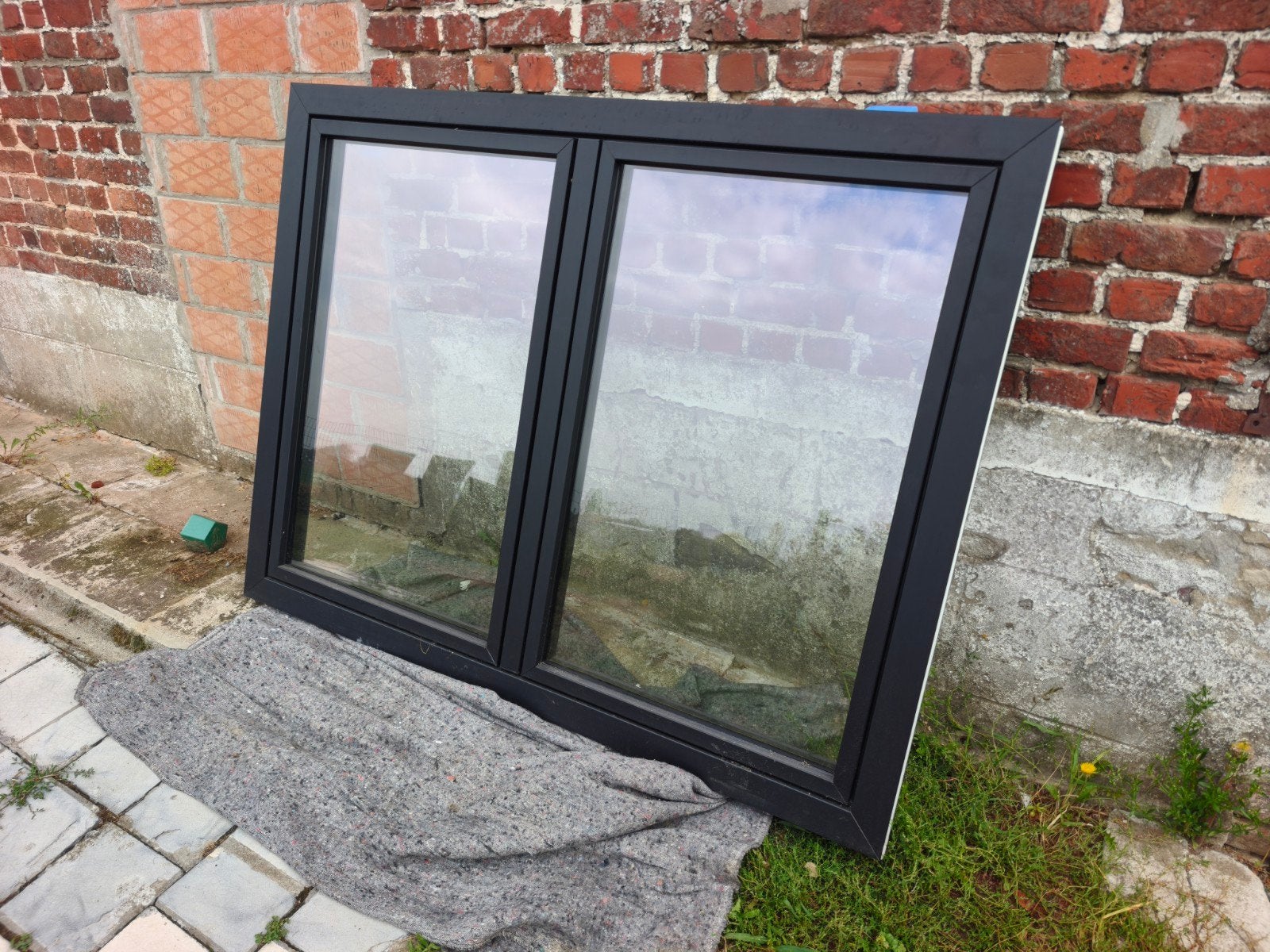 nieuw raam uit showroom, Doe-het-zelf en Bouw, Raamkozijnen en Schuifdeuren, Ophalen